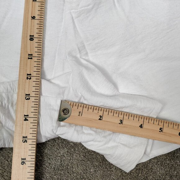 DKNY Women's Shorts NEW Size 14 White Rayon Casual Summer Lightweight Elegant - Picture 9 of 9